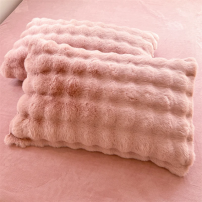Couverture de Luxe en Fausse Fourrure Douce + 2 taies - Rose