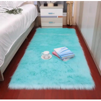 Tapis en fausse fourrure...