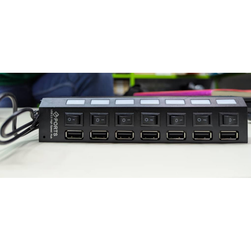 Hub USB 7 Ports avec Interrupteurs Individuels – Haute Performance
